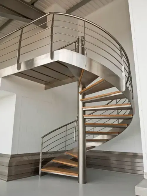 Invisible grill installation for staircase